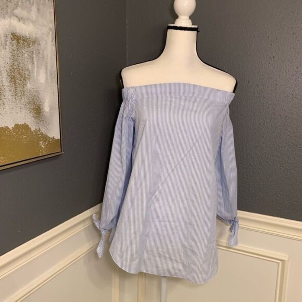 Francesca’s Iris off the shoulder striped stop